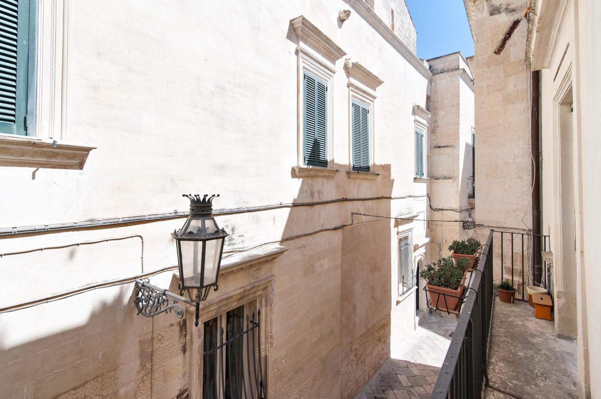 Porta Deuropa Bed & Breakfast Lecce Exterior foto