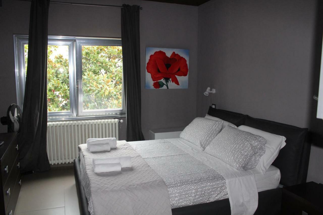 Porta Deuropa Bed & Breakfast Lecce Exterior foto