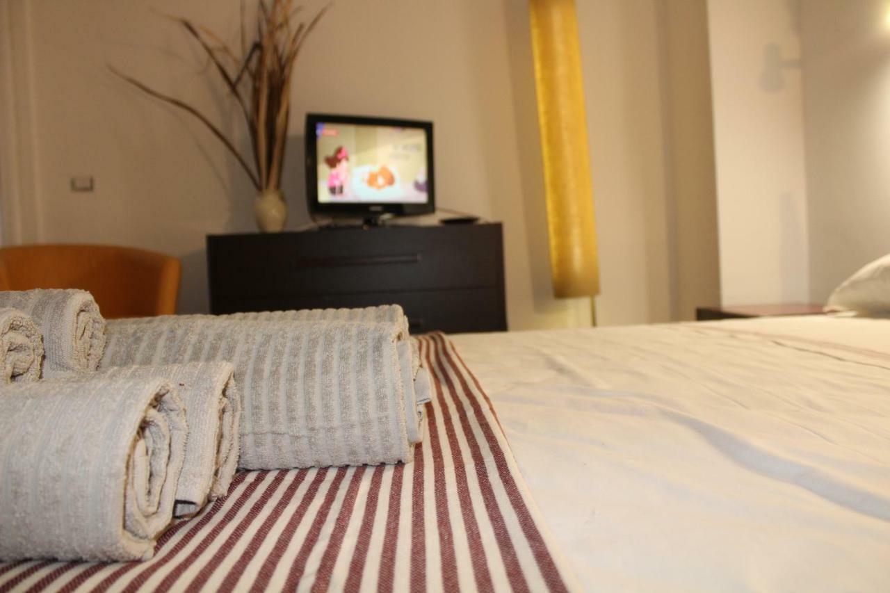 Porta Deuropa Bed & Breakfast Lecce Exterior foto