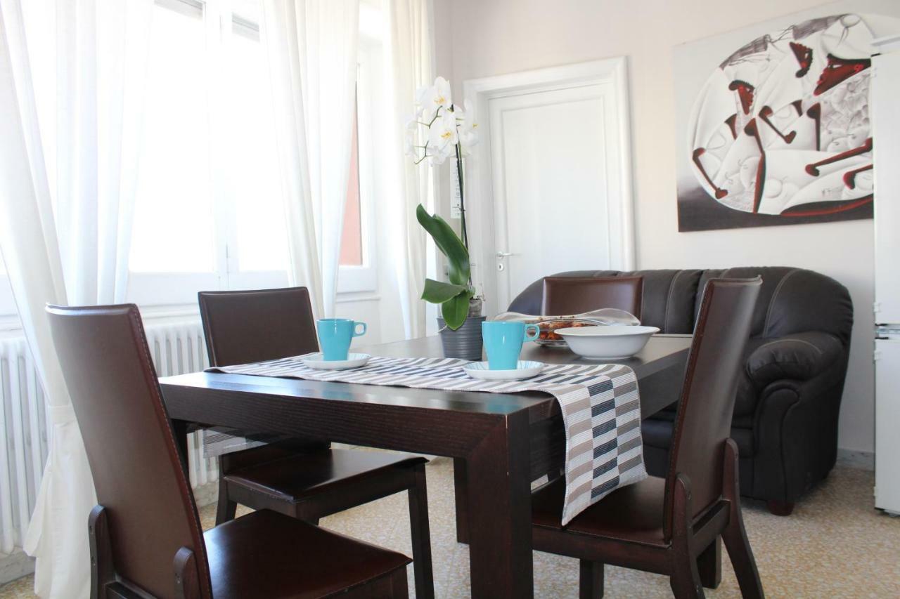 Porta Deuropa Bed & Breakfast Lecce Exterior foto